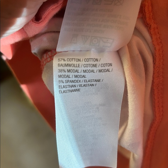 Geometric Patterned Tunic Top - Picture 4 of 4